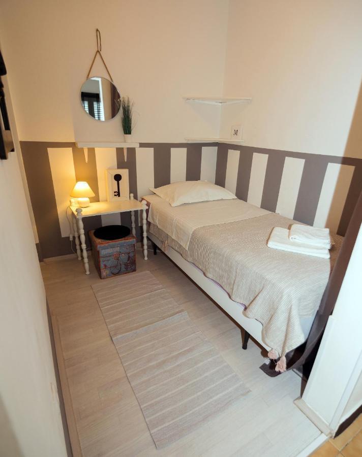 Apartment Eneja Раб Екстериор снимка