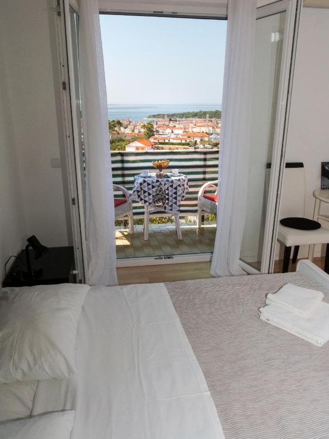 Apartment Eneja Раб Екстериор снимка