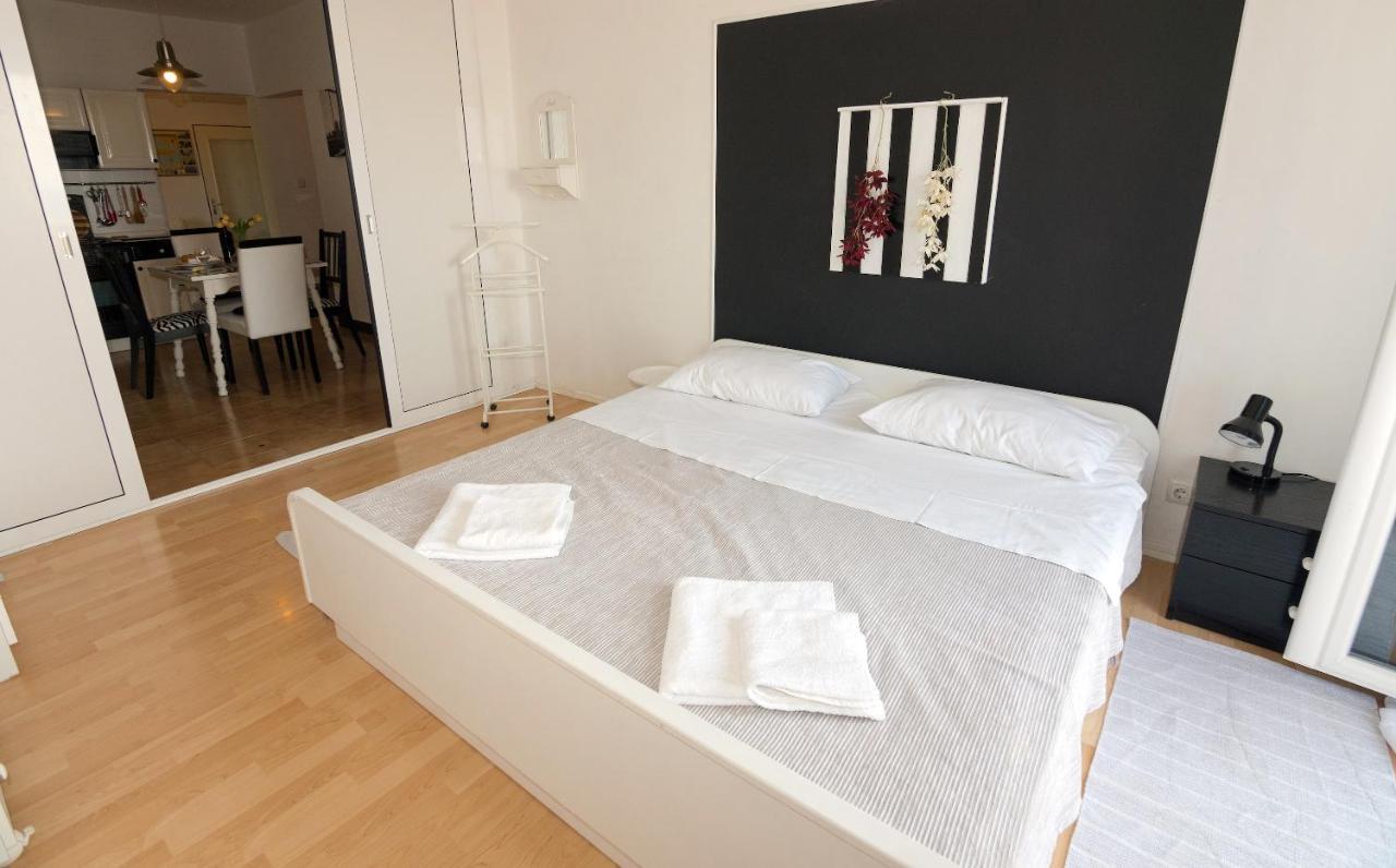 Apartment Eneja Раб Екстериор снимка